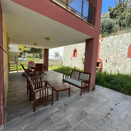 Oezel * Kusadasi