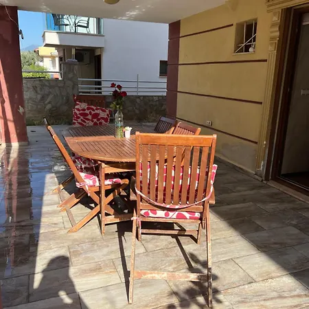Apartment Oezel Kusadasi